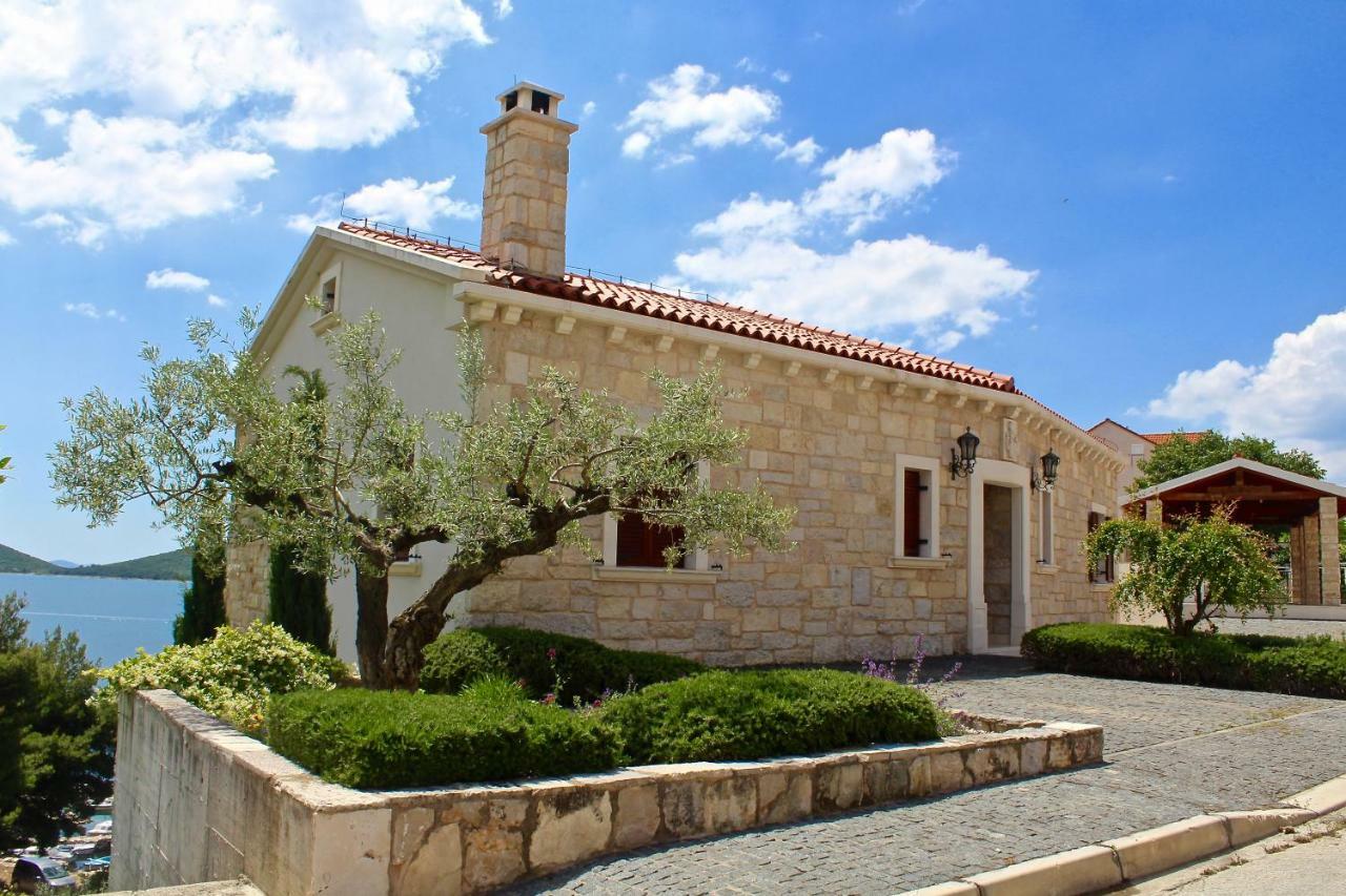 Sea'S The Day Villa Drage Exterior photo